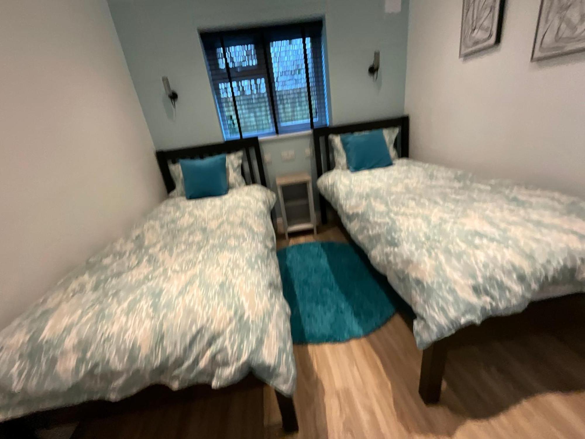 The Court Yard Apartment Cheddar Bagian luar foto